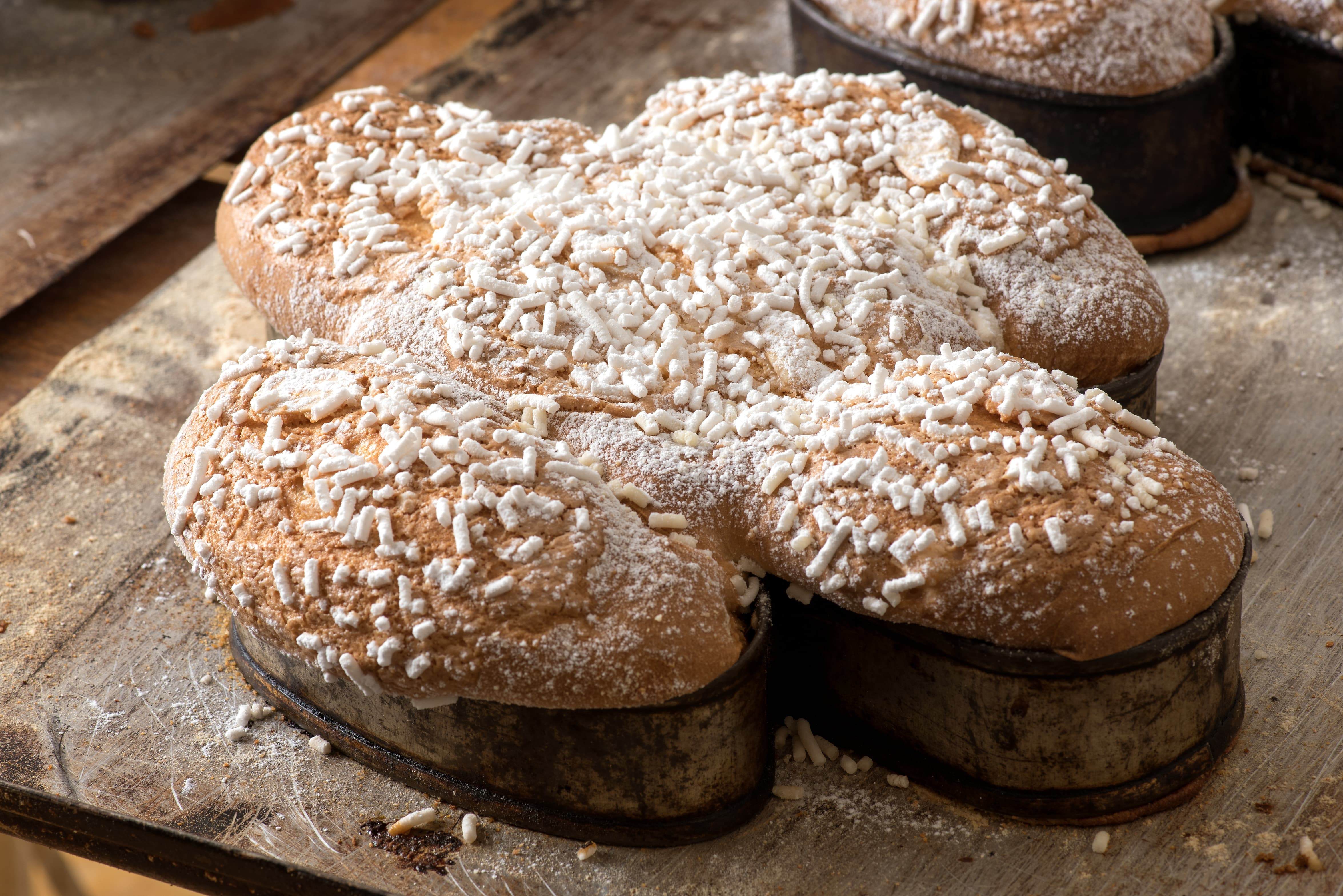 Easter 'Dove' (Colomba di Pasqua): The Italian Easter cake, and symbol of  peace